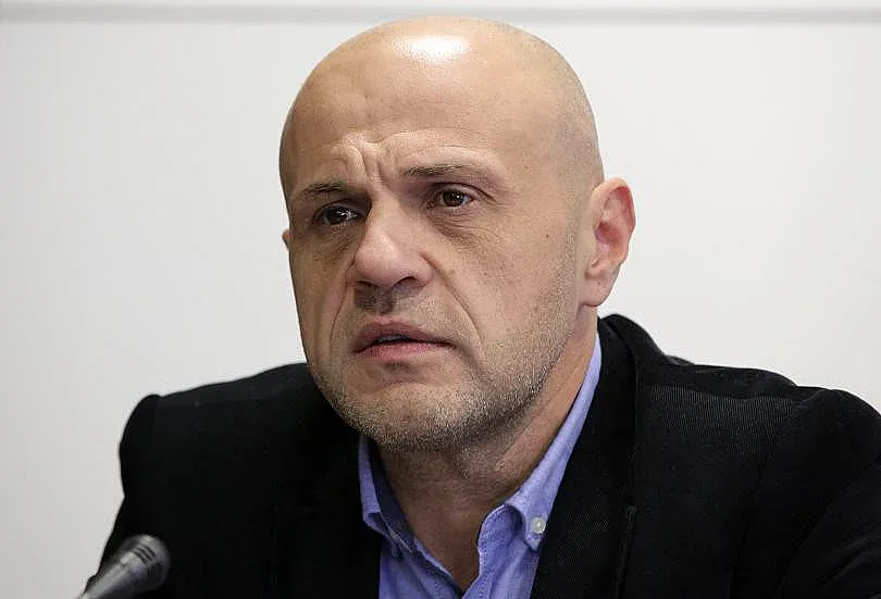 Дончев реагира на Радев: Говори цветно