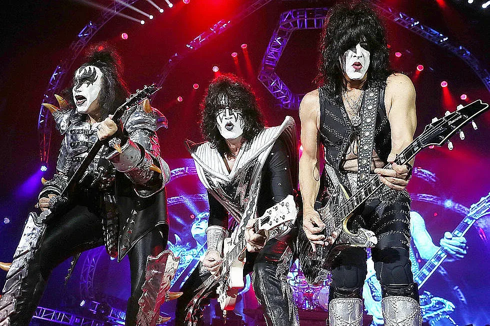 Kiss изпращат 2020 със зрелищно онлайн шоу
