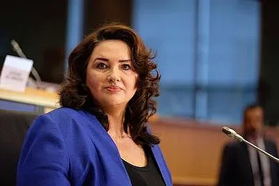 ЕК иска нови закони срещу насилието над жени