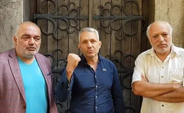 Отровно трио:Локдауна е поредното неадекватно действия