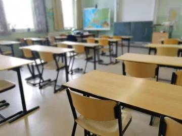 Децата от 5-ти до 12-ти клас се връщат в училище