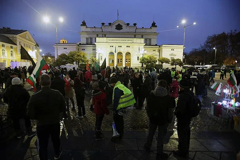 Петима в ареста за вандалщината на протеста