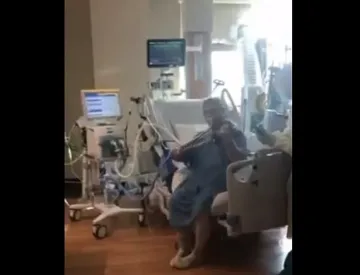 Интубиран свири на цигулка, за да благодари