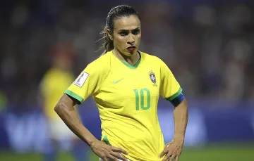 Голяма звезда в женския футбол пипна Covid-19