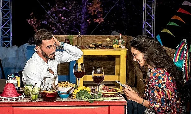 Любовни неволи във "Фермата"