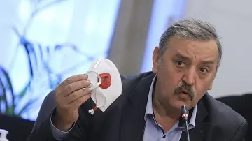 Кантарджиев каза какви маски да носим и къде