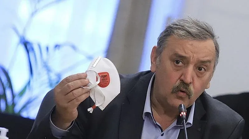 Кантарджиев каза какви маски да носим и къде