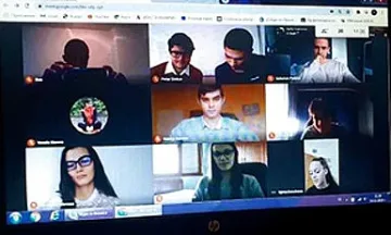 Канят млади старозагорци в Школа по презентиране