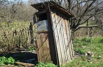 Втори сме в ЕС по тоалетни в двора