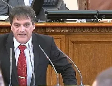 Депутат-доброволец:Лекари няма, условията -лоши