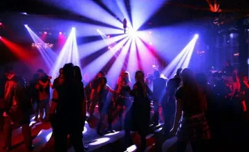 Ще отворят ли барове и дискотеки за празниците?