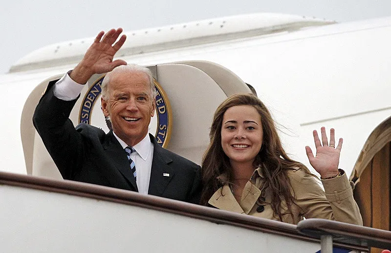 По какво се различава Ашли Байдън от Иванка Тръмп