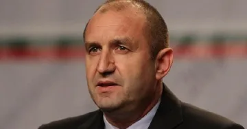 Радев заговори с думите на Иван Костов. Защо?