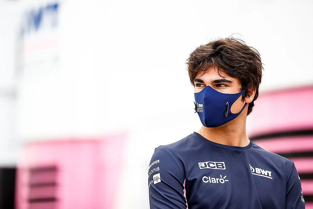 Син на милиардер печели полпозишън във Формула 1