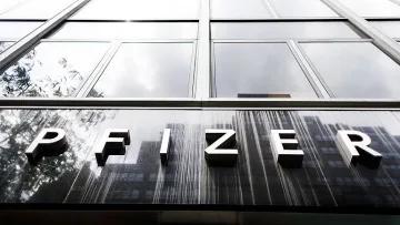 Ваксината Pfizer действала като след тежък запой