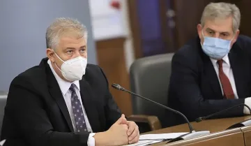 Мангъров и Балтов се счепкаха за COVID мерките