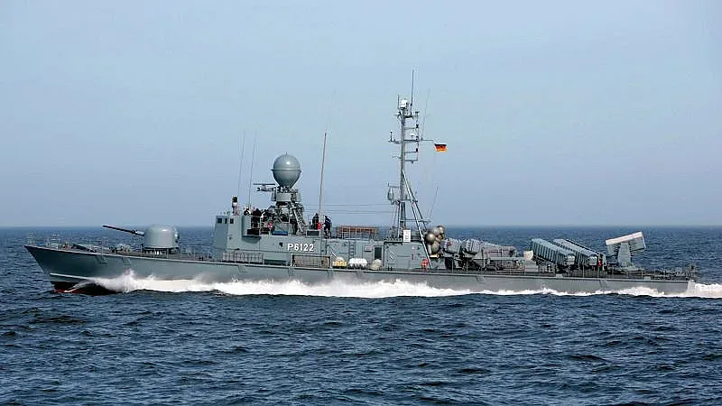 Купуваме два военни кораба за близо 1 млрд. лева