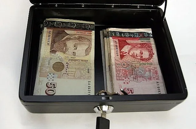 Заповед: Министерствата да орежат разходите си