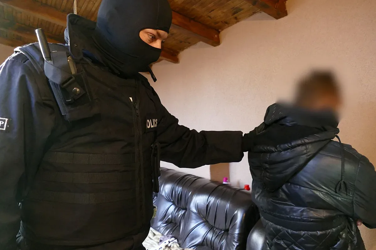 Разбиха престъпна група за далавери с кръв