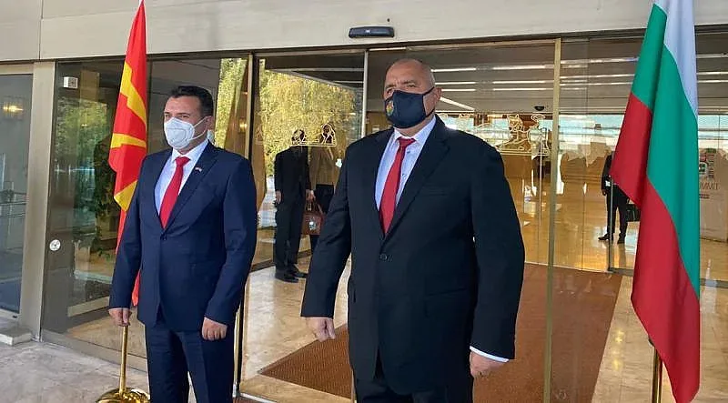 Професор:Антибългарска злост обединява македонците