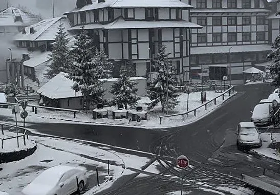 Половин метър сняг до нас! Къде е чудото