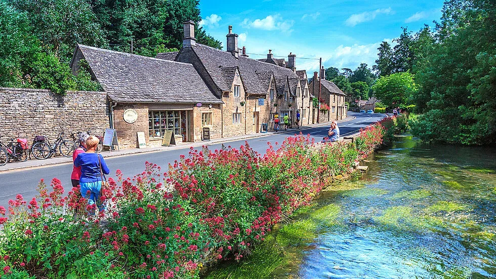 Пет вълшебни градчета по света