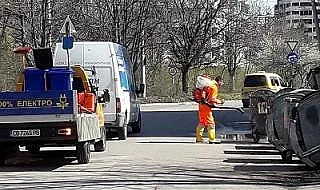 Тече дезинфекция на спирки и подлези в София