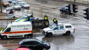 Стачка, дъжд и ужас на пътя в столицата!