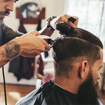 Последен шанс за фризьор в Гърция, затварят салоните