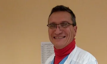 Д-р Митев, спасил хиляди деца, се нуждае от помощ