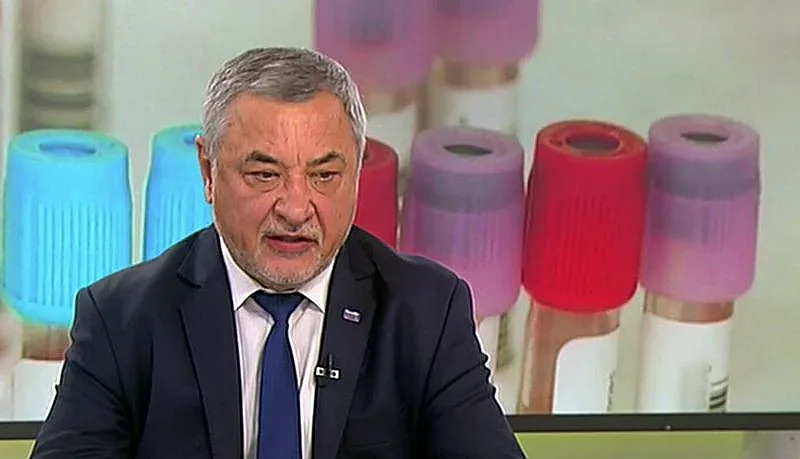 Симеонов бесен: Чака чували с трупове у нас