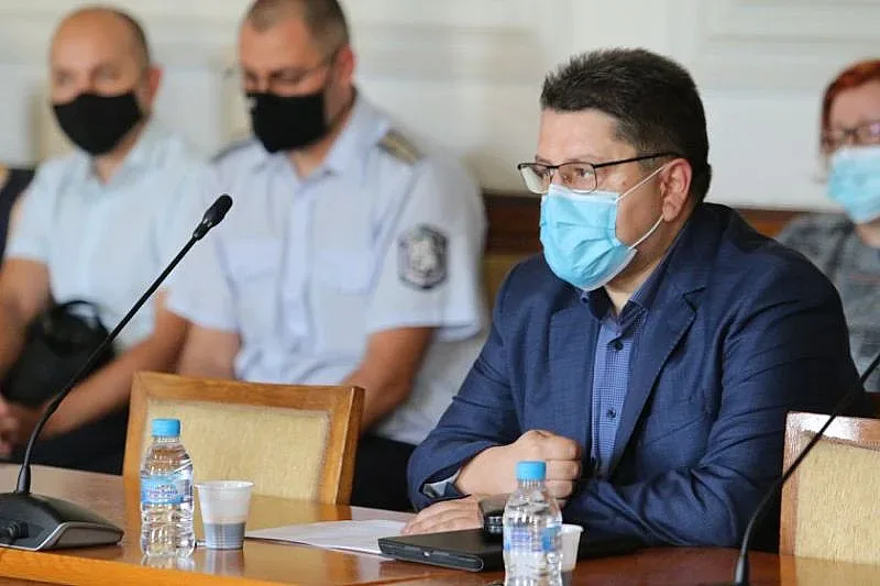 Отказват се от идеята за съдебна ваканция