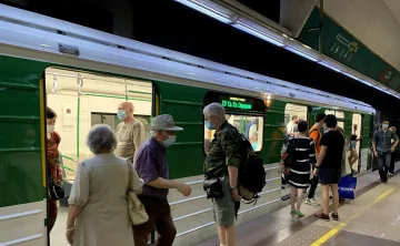 Половината българи нехаят за коронавируса