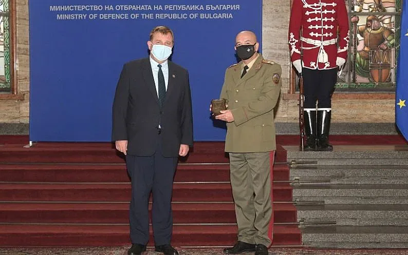 Наградиха Мутафчийски като народен будител