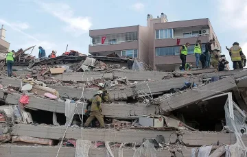 Загиналите от земетресението вече са 12
