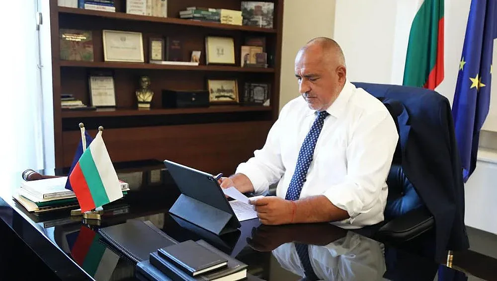 Премиерът нареди на министрите да избягват забрани