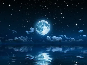 Тази вечер Синя луна ще огрее небето