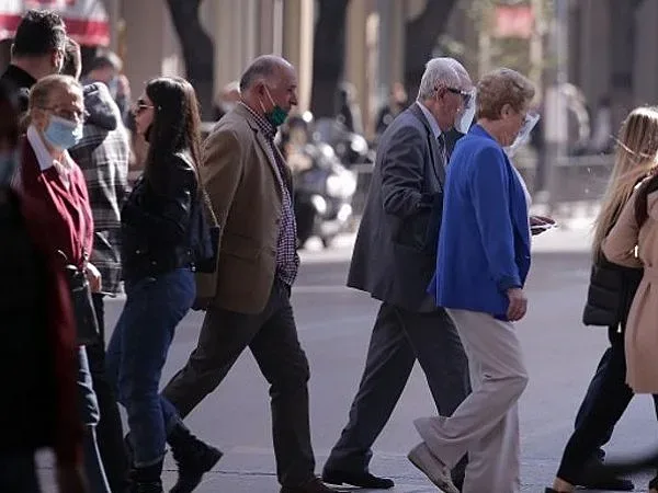 Солун под карантина, кафенета и таверни затворени