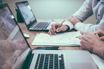 Пишат отсъствия и при дистанционното