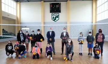 Откриха реновираната волейболна зала във Враца