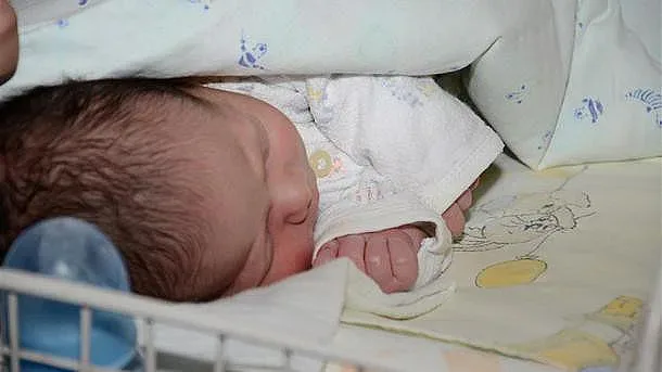 Заразена вдовица заради COVID роди здраво дете