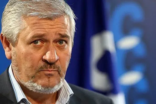 Лекар към чалгарите с думи, които хващат за гушата