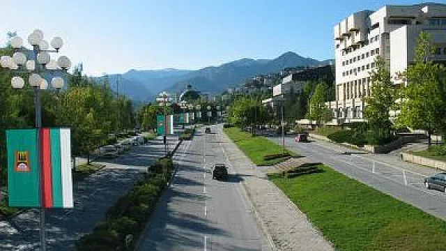 Областен и двама кмета под карантина заради Нанков