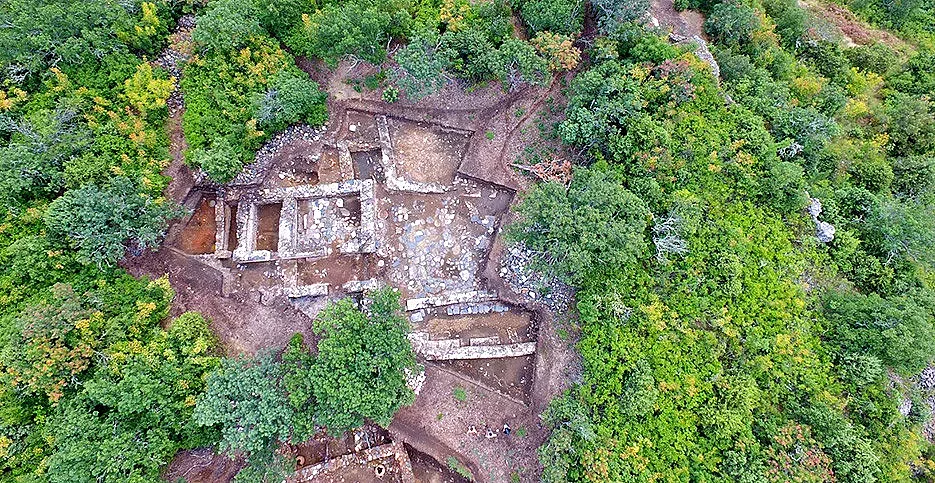 Търсят най-голямото светилище в Родопите