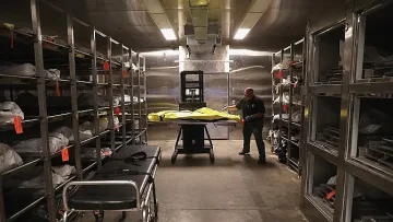 Чудо! Мъртвец от Сливен излязал от ковчега