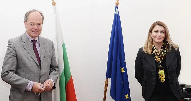 Пишем каталог от мерки за върховенството на закона