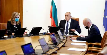 Борисов парира критиките на Радев за "Три морета"