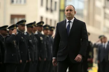 Радев замазва гафа. Видя активно мероприятие