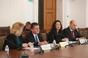 Рокади на върха в Комисията по финансов надзор