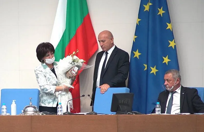 БСП направили добра услуга на Караянчева с дебата